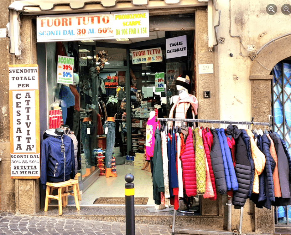 Ariccia, chiude lo storico negozio di abbigliamento sul corso - Il Caffe