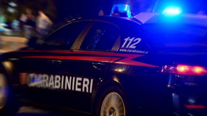 Ubriaco aggredisce la figlia a Pomezia, arrestato dai carabinieri