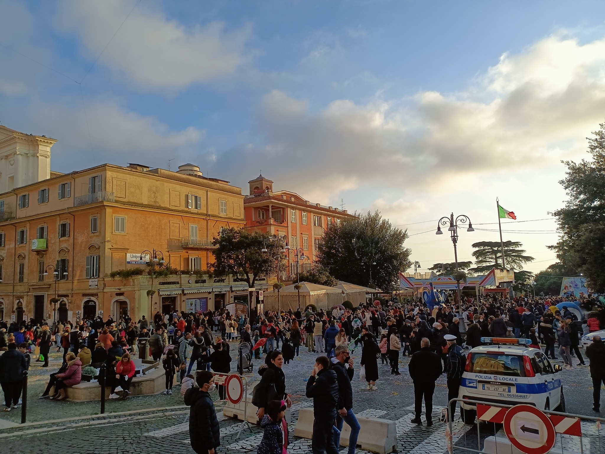 Genzano festeggia il carnevale (statico), bimbi e famiglie in piazza Frasconi