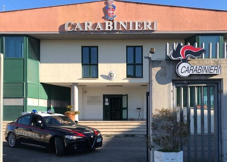 Madre e figlio aggrediscono i carabinieri: condannati a 4 mesi di reclusione