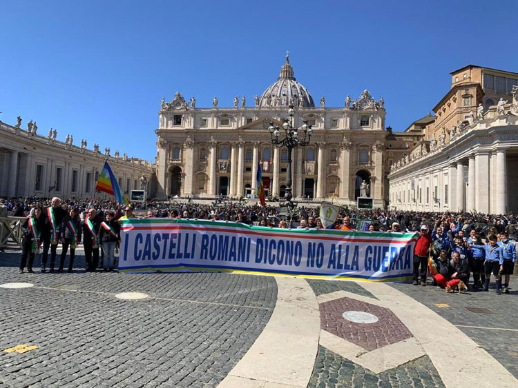 Marcia della Pace dai Castelli a San Pietro (Le FOTO)