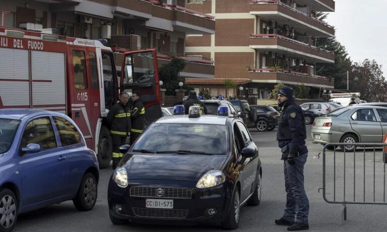 Carabiniere uccise le due figlie e si suicidò: a processo due medici