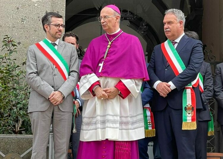 Velletri, il nuovo Vescovo Stefano Russo si presenta alla città