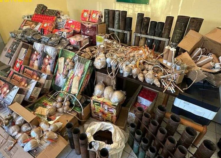 Sequestrati 850 chili di fuochi d'artificio illegali per capodanno