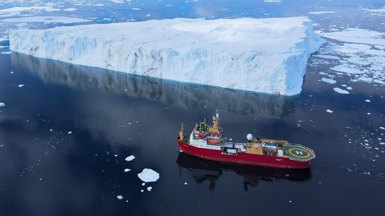 Antartide: nave più a sud di sempre. A bordo diversi Ufficiali pontini