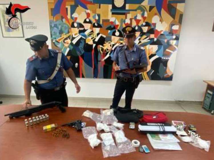 Aprilia arresto 18enne Carabinieri droga armi