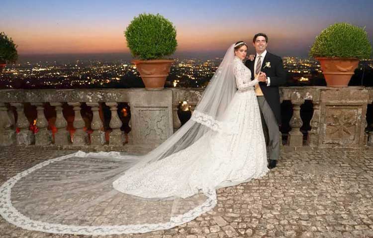 Frascati, gli stilisti D&G a villa Aldobrandini per le nozze da favola: firmato il vestito della sposa