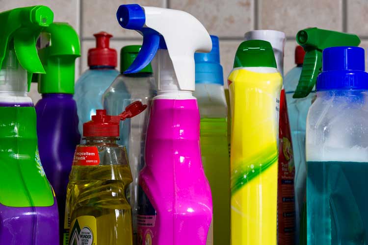 Allarme su prodotti per l'igiene casa e persona cancerogeni: ecco l'elenco