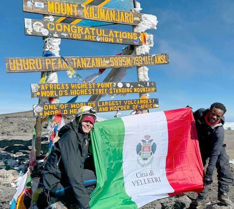Velletri, Nancy Biagiotti conquista i 5895 metri del Monte Kilimanjaro