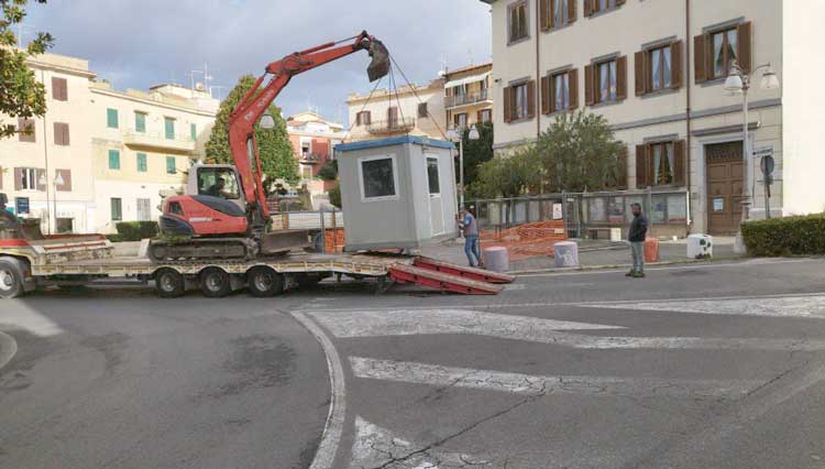 Lanuvio, iniziati i lavori in piazza Fontana per il ripristino della pavimentazione 
