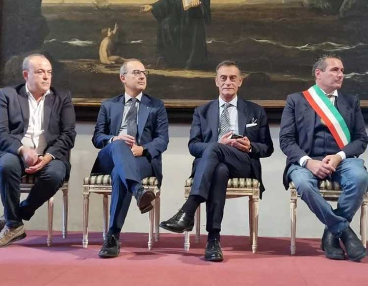 Da destra, il sindaco di Ariccia, Gianluca Staccoli, il senatore Marco SIlvestroni, il sindaco di Lanuvio, Andrea Volpi, e infine il presidente del consiglio del Lazio, Antonello Aurigemma