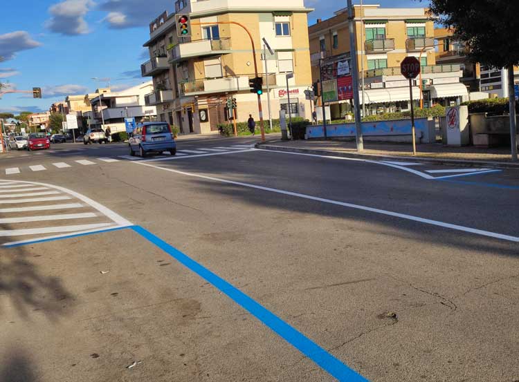 Nuova segnaletica stradale a Lavinio mare, decoro e sicurezza