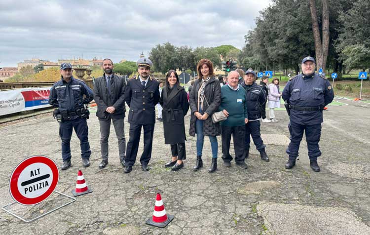 Frascati, mini-auto con circuito a villa Torlonia: il Comune insegna la sicurezza stradale agli studenti
