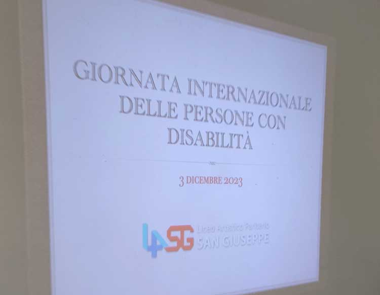 Giornata della disabilità: Giulia insegna a prof e studenti di Grottaferrata cos'è la sclerosi