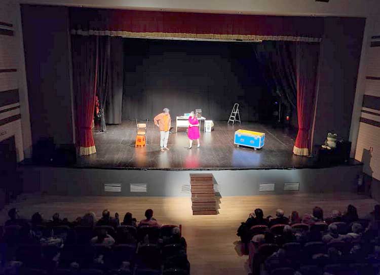 Velletri, successo per 'Il teorema della rana' al teatro Volonté, l'ultimo spettacolo del 2023