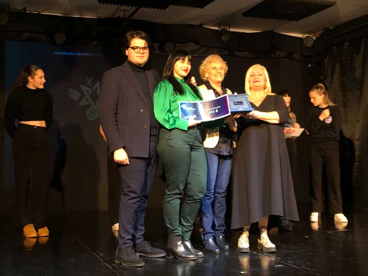 La vincitrice della sezione Pictures Writer Sara Alicandro con Anna Lungo, Luca Ceccherelli e la Produttrice Paola Populin