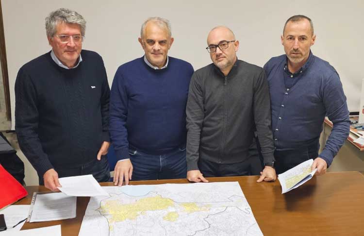 Da sinistra Flavio Gabbarini, Piergiuseppe Rosatelli, Cristian Di Veronica e Rosario Neglia, consiglieri comunali di Genzano di Roma