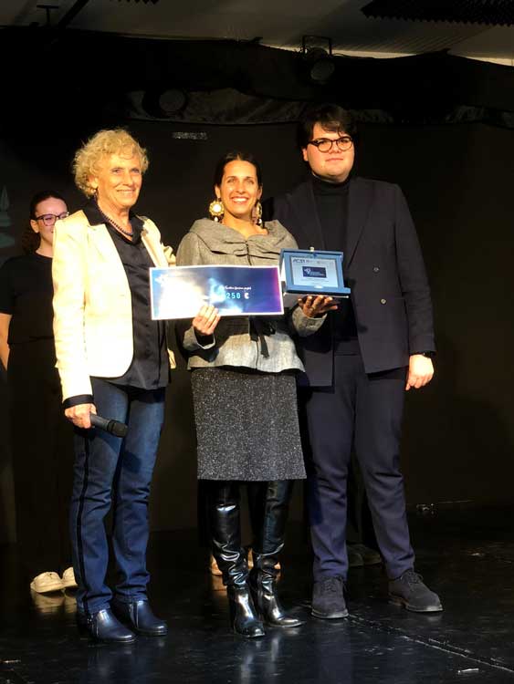 Anna Lungo e Luca Ceccherelli con Luisa Patta, vincitrice per la categoria "racconto"
