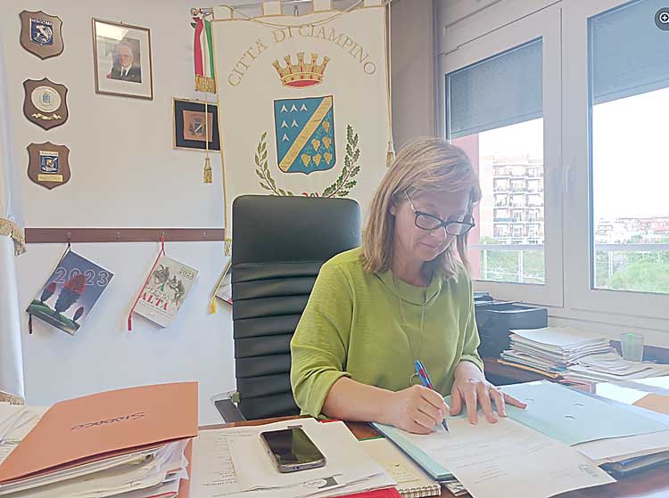 La sindaca di Ciampino, Emanuela Colella