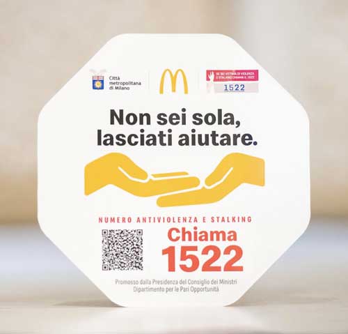 Logo Campagna "Non sei sola, lasciati aiutare" chiama il 1522