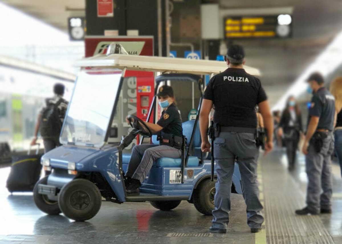 Arresti per borseggi su treni e metro di Roma. Ecco come agiscono
