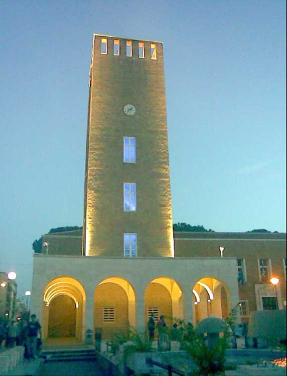 Pomezia, la torre civica pometina di piazza Indipendenza