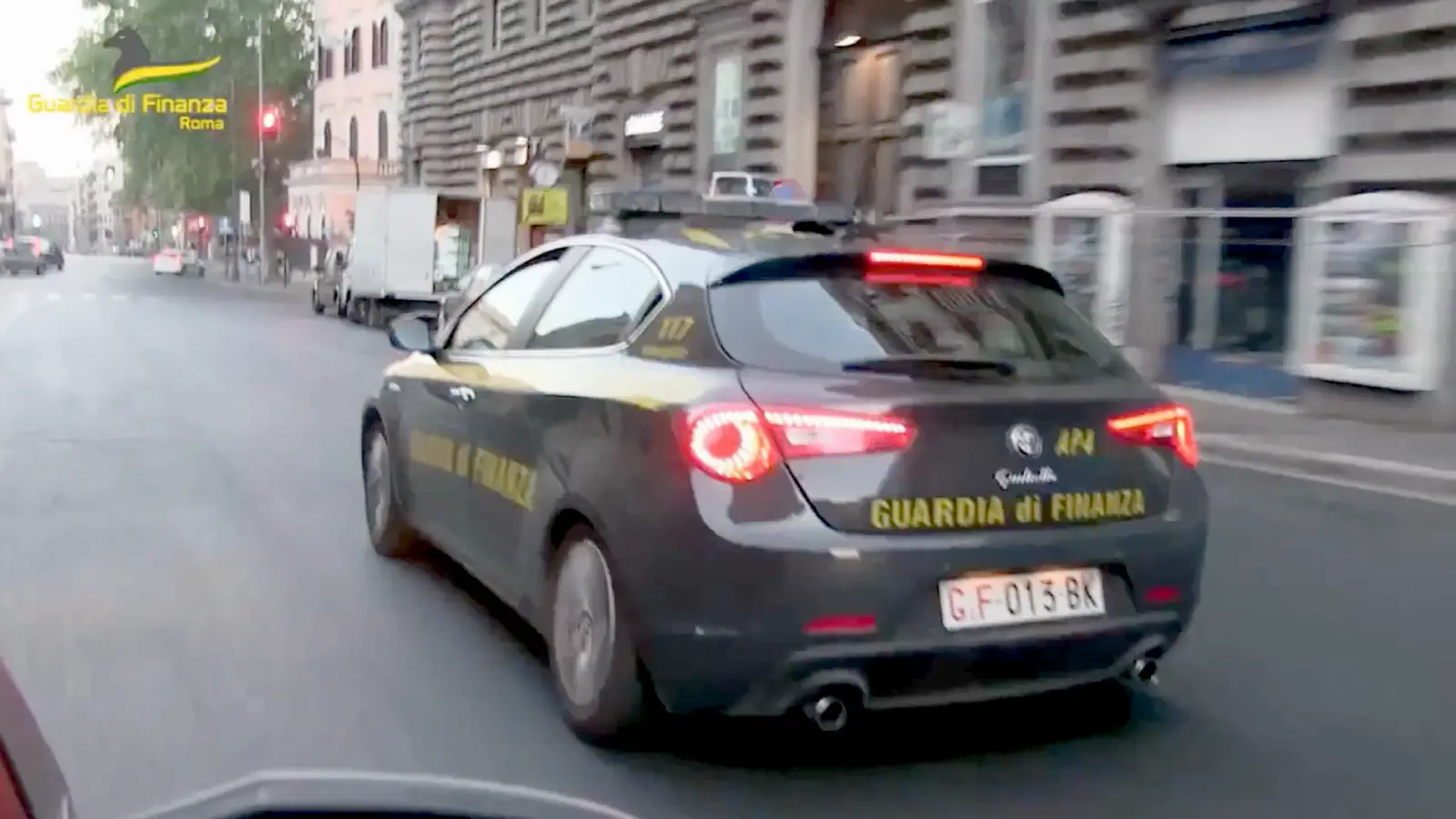 Auto della Guardia di Finanza a Roma
