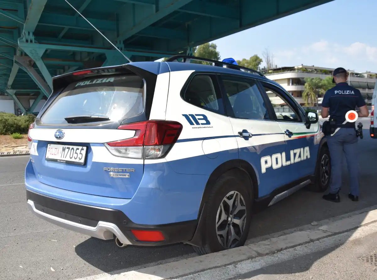 Auto della Polizia di Stato di Fondi