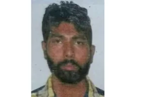 Singh Satnam il bracciante indiano deceduto a Latina. Foto dal passaporto.