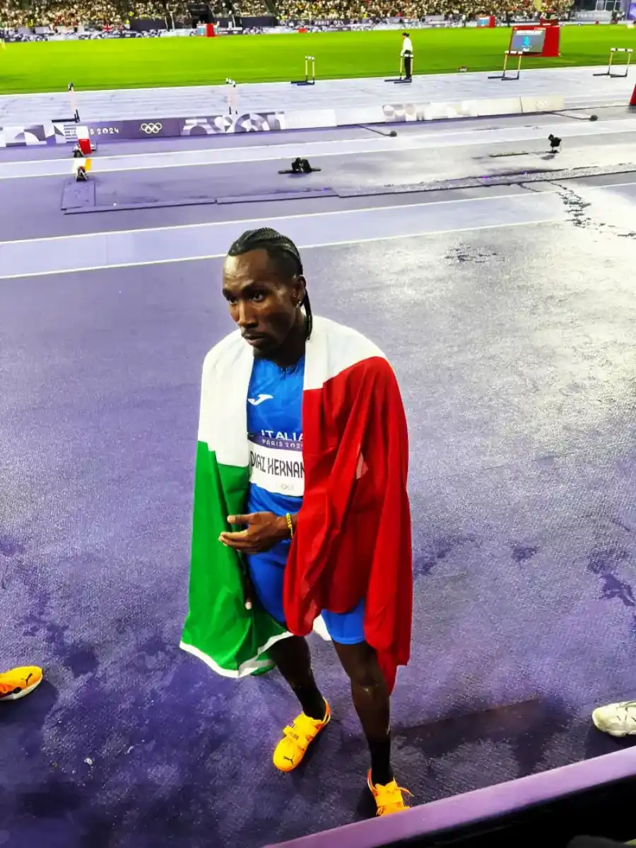 Andy Diaz col tricolore sulle spalle alle Olimpiadi di Parigi