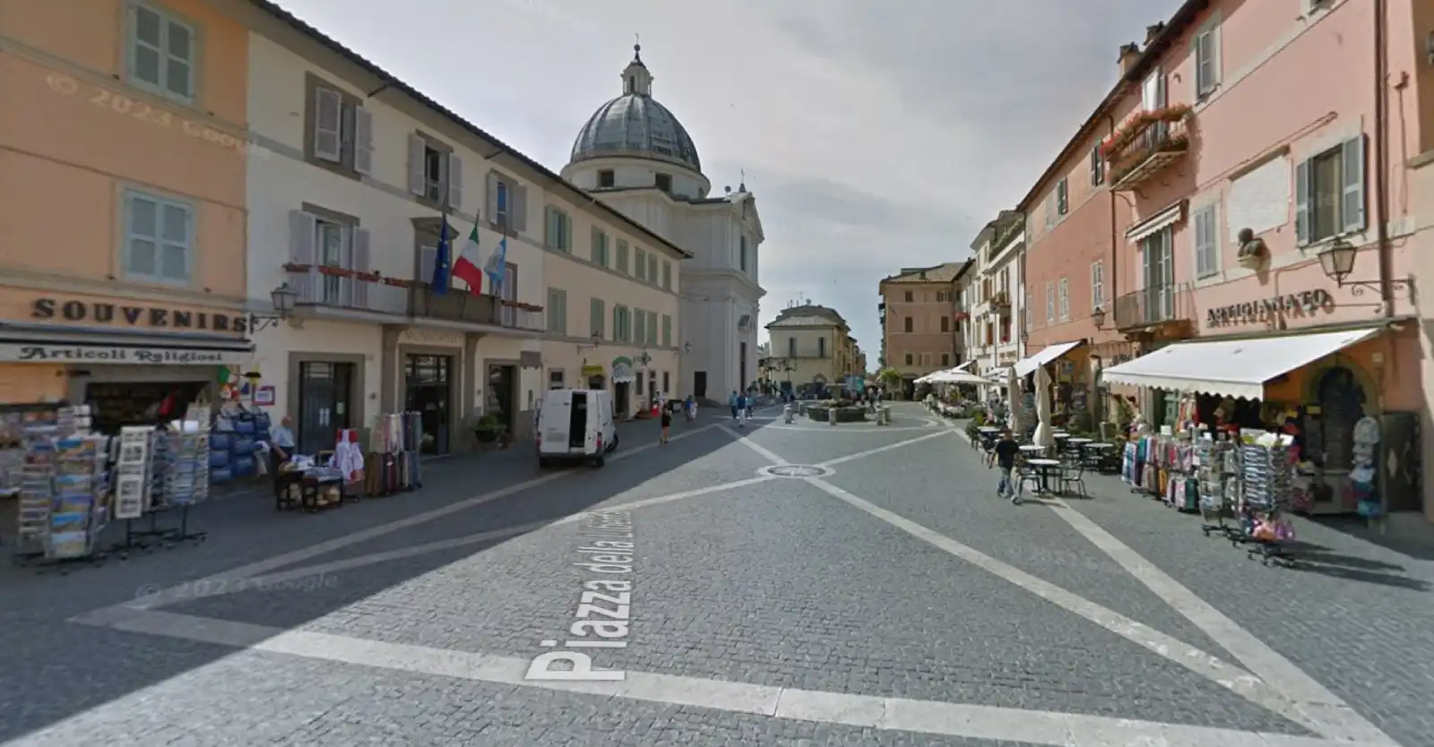 Castel Gandolfo, riqualificazione di 12 botteghe storiche nel Borgo (anche una macelleria)