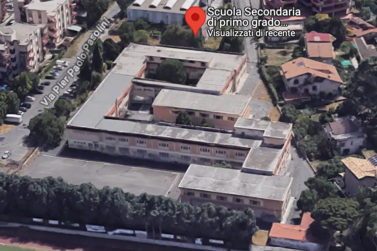 Ciampino, maxi fotovoltaico sul tetto della scuola: sarà energeticamente indipendente