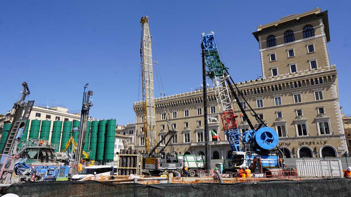 Silos d'Artista a Roma: Il cantiere della metro C a Piazza Venezia si trasforma in arte urbana