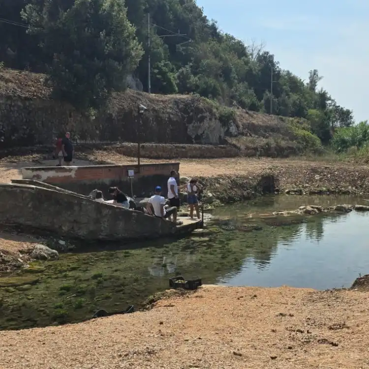 Un momento della riapertura della sorgente di Ponticelli a Terracina